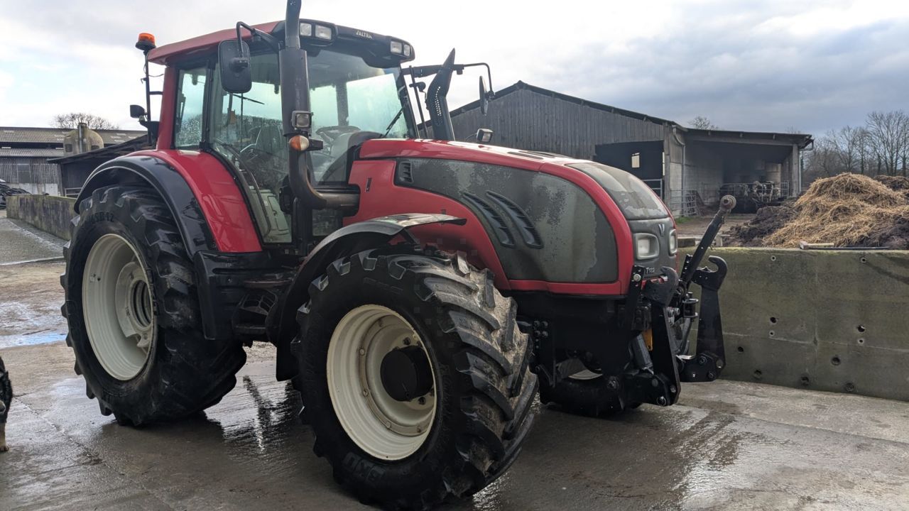 Valtra T182